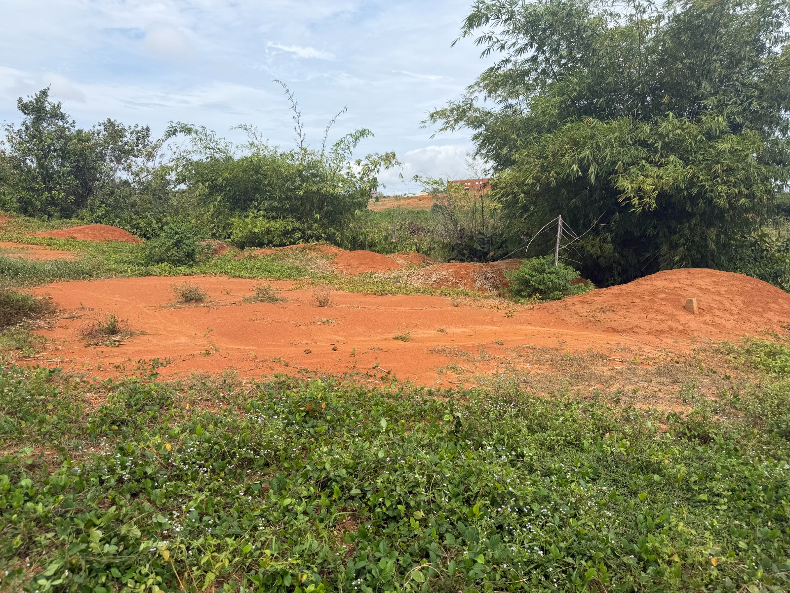 Terrain Titré, Songon Mbrathé